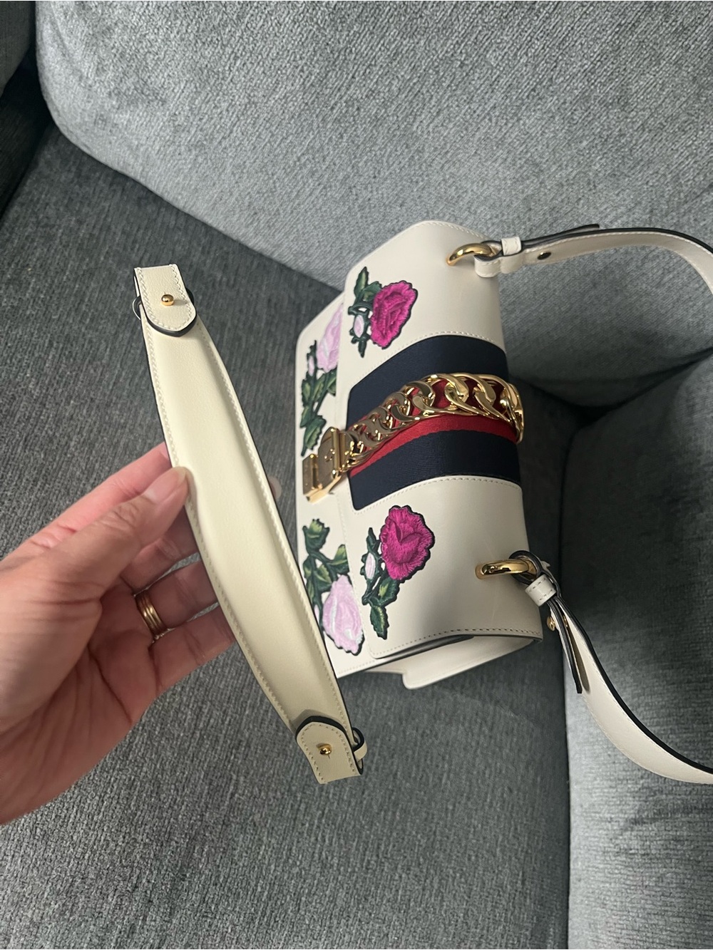 Gucci White Sylvie Floral Embroidered Leather Shoulder Bag - Picture 15 of 16